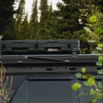 V7 LLDPE Car Rooftop Storage Box Weatherproof Customized 85L Capacity