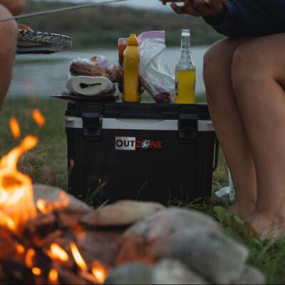 U3+ Locking Rotomolded Cooler Box Rugged 45QT For Multi Day Events