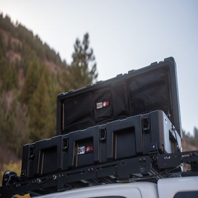 High Quality 116L Rotoplastic Tool Box Automotive  Anti-Fall Transport Polyethylene Cargo Case ODM Customization Supported