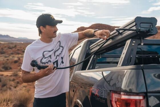 Portable Outdoor Camp Electric Shower Set for Camping Car Washing Pet Bathing Made of Durable Plastic