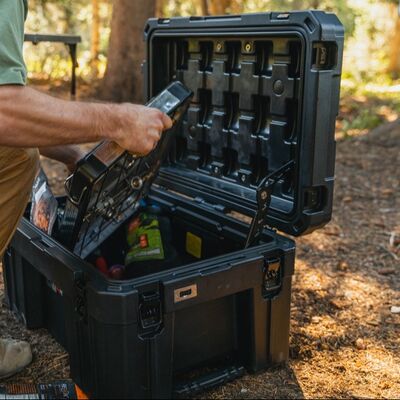 V3+ Durable LLDPE Rugged Storage Box 105L Capacity Customized